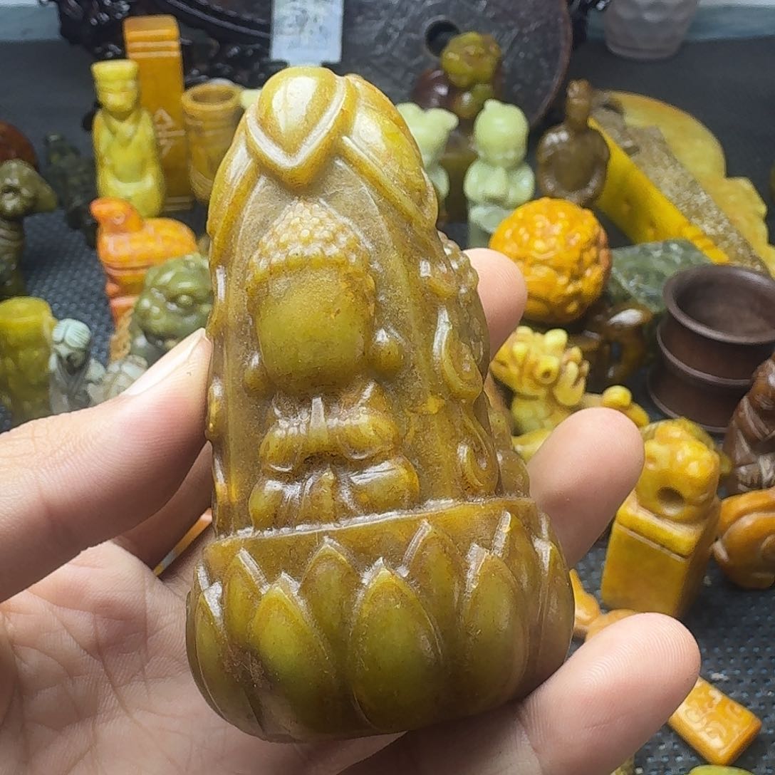 白玉菩提吊坠。。。