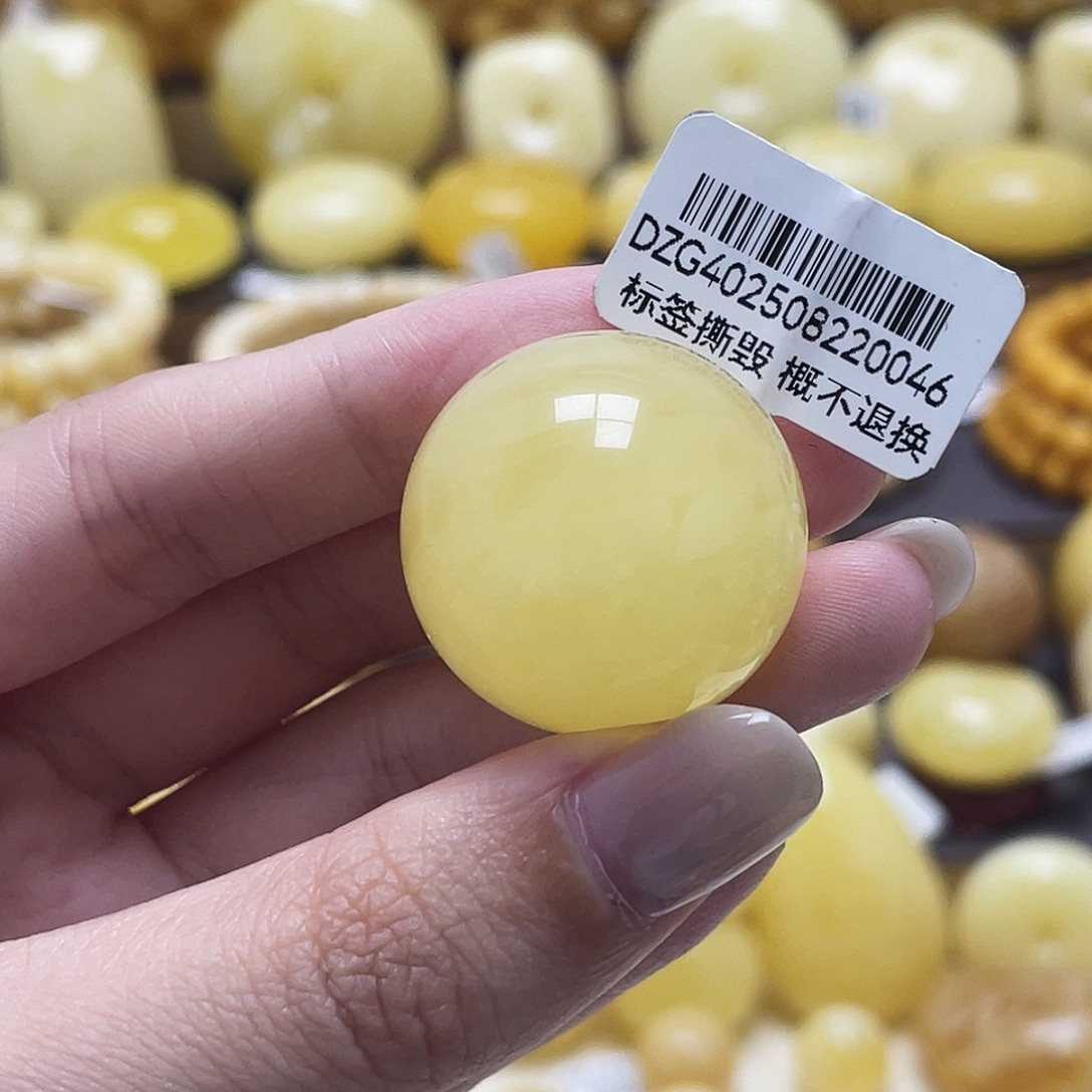 琥珀未镶嵌裸石25.6mm