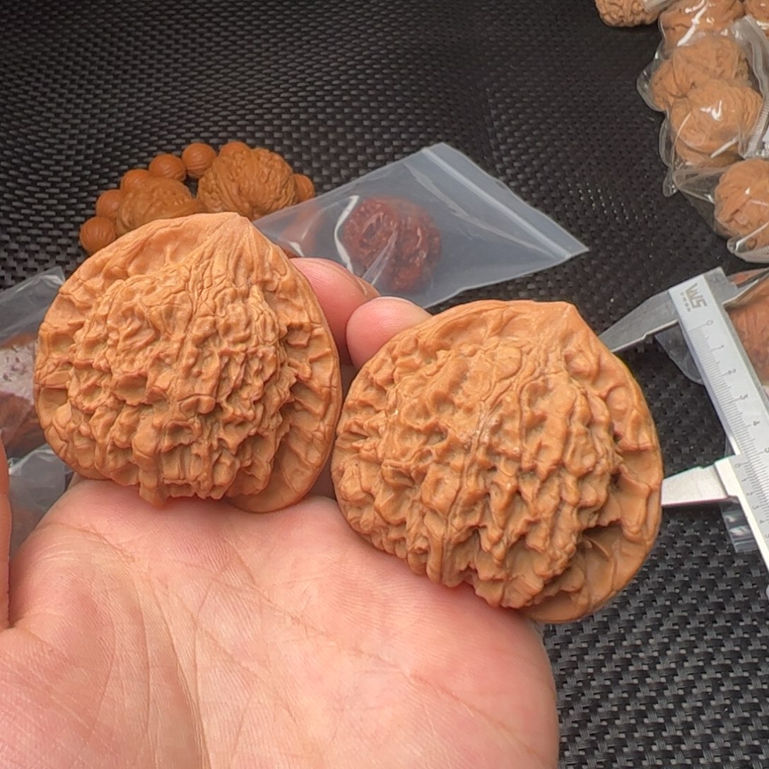 文玩核桃把件52官帽