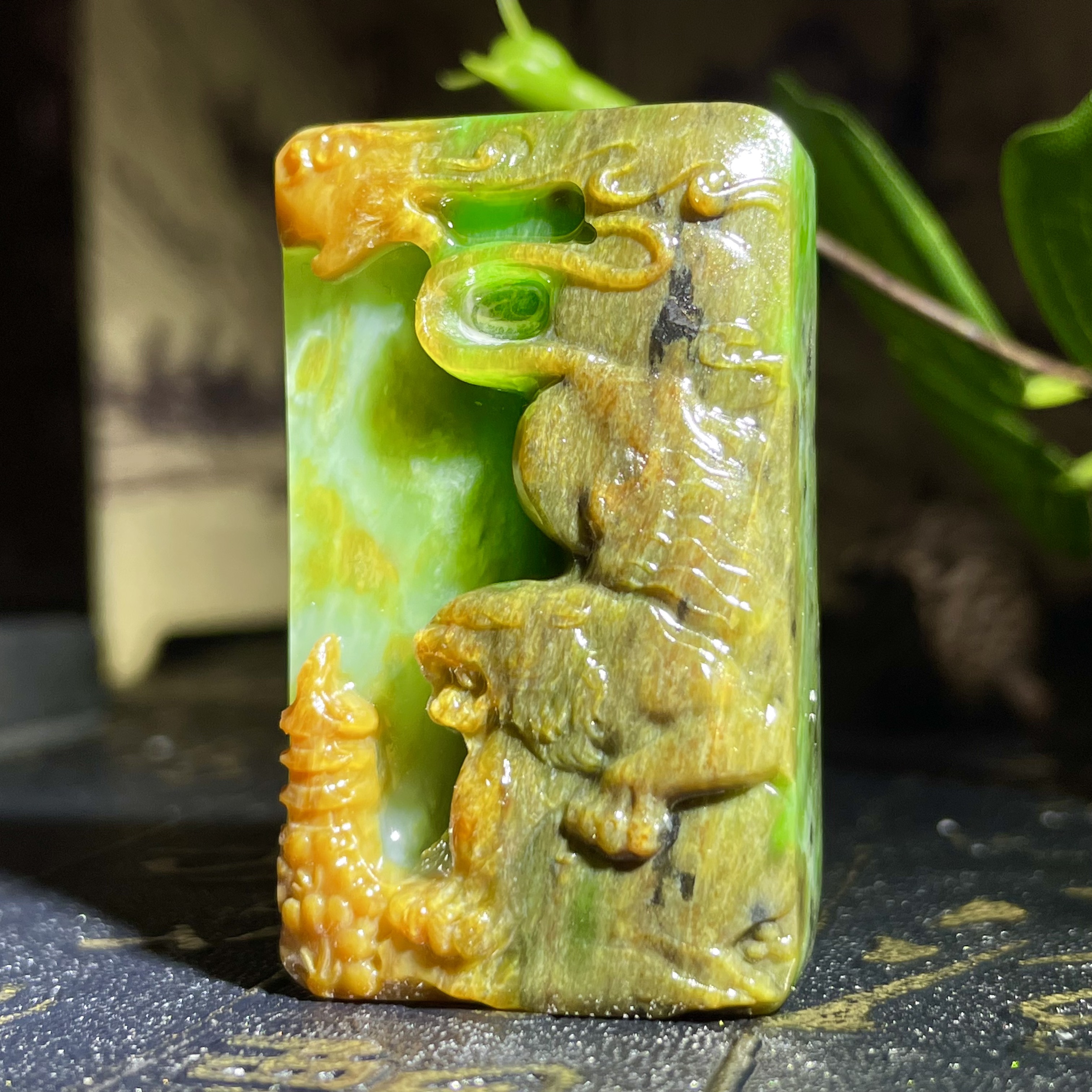 名家老师作品 新疆和田玉碧玉下山虎挂件特色三色精品