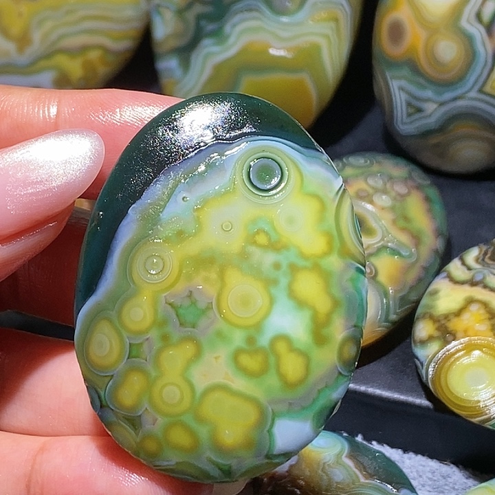 玛瑙/玉髓未镶嵌珠宝奇石111