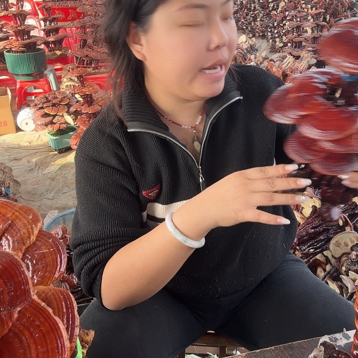 无花朵相*灵芝花开了