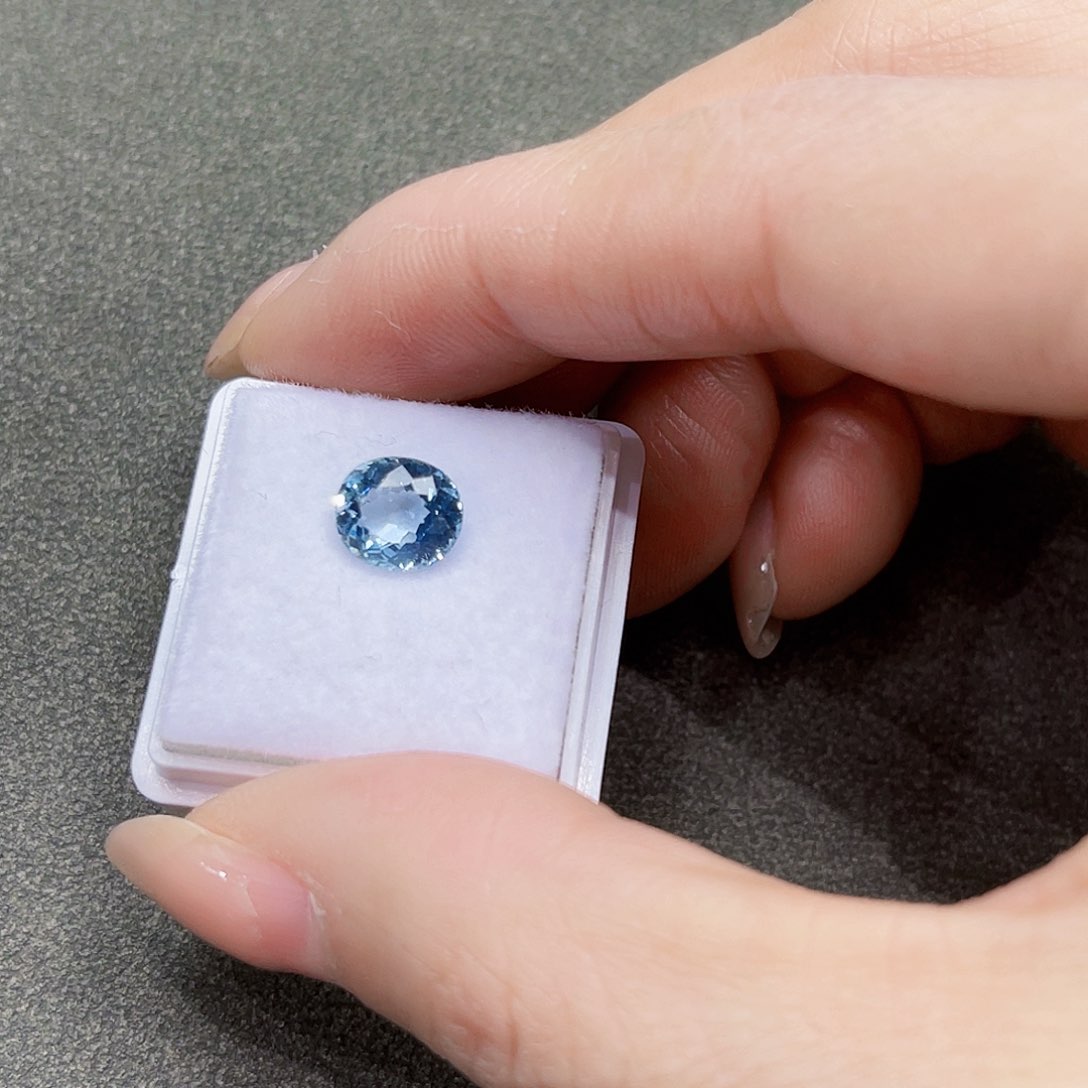 海蓝宝石笔搁未镶嵌1.51ct