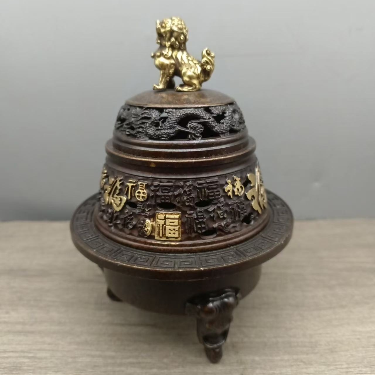复古铜鎏金福字天狗香炉摆件三足熏香炉黄铜家用办公室摆件收藏