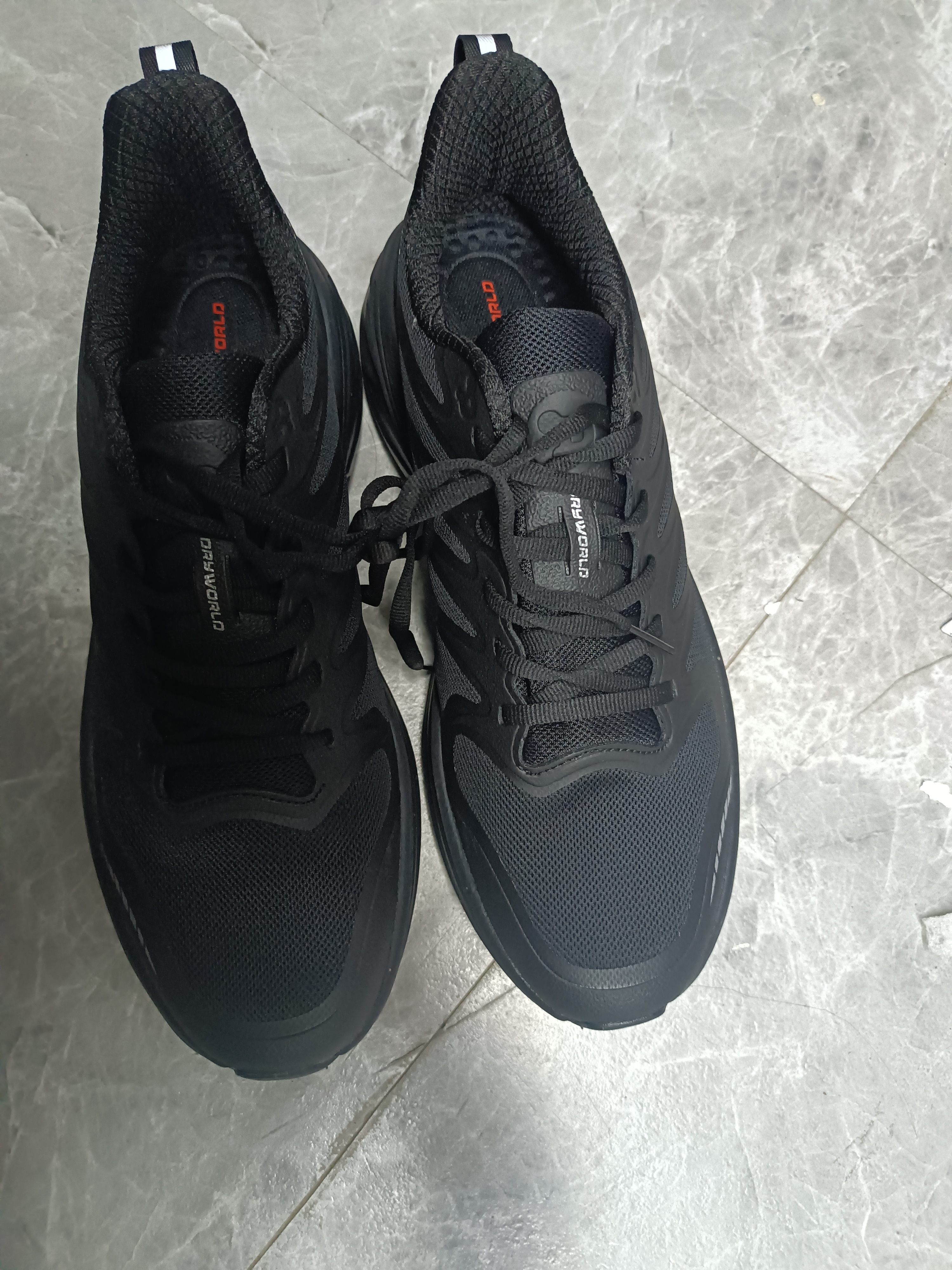 断码联名释步跑步鞋男女秋冬季网面透气减震软底轻便情侣休闲