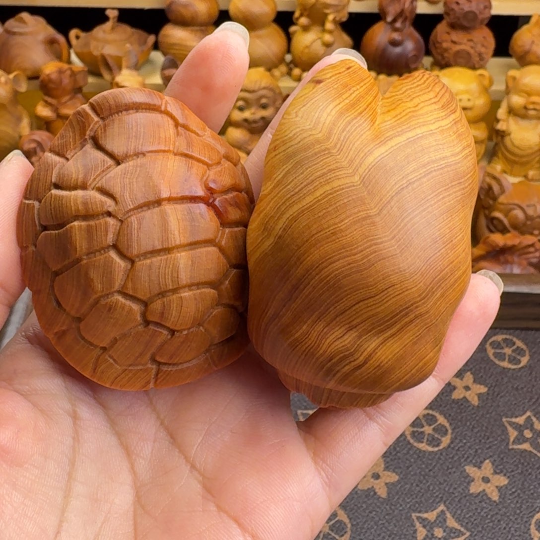 S***T柏木（崖柏）崖柏2个，一物一拍