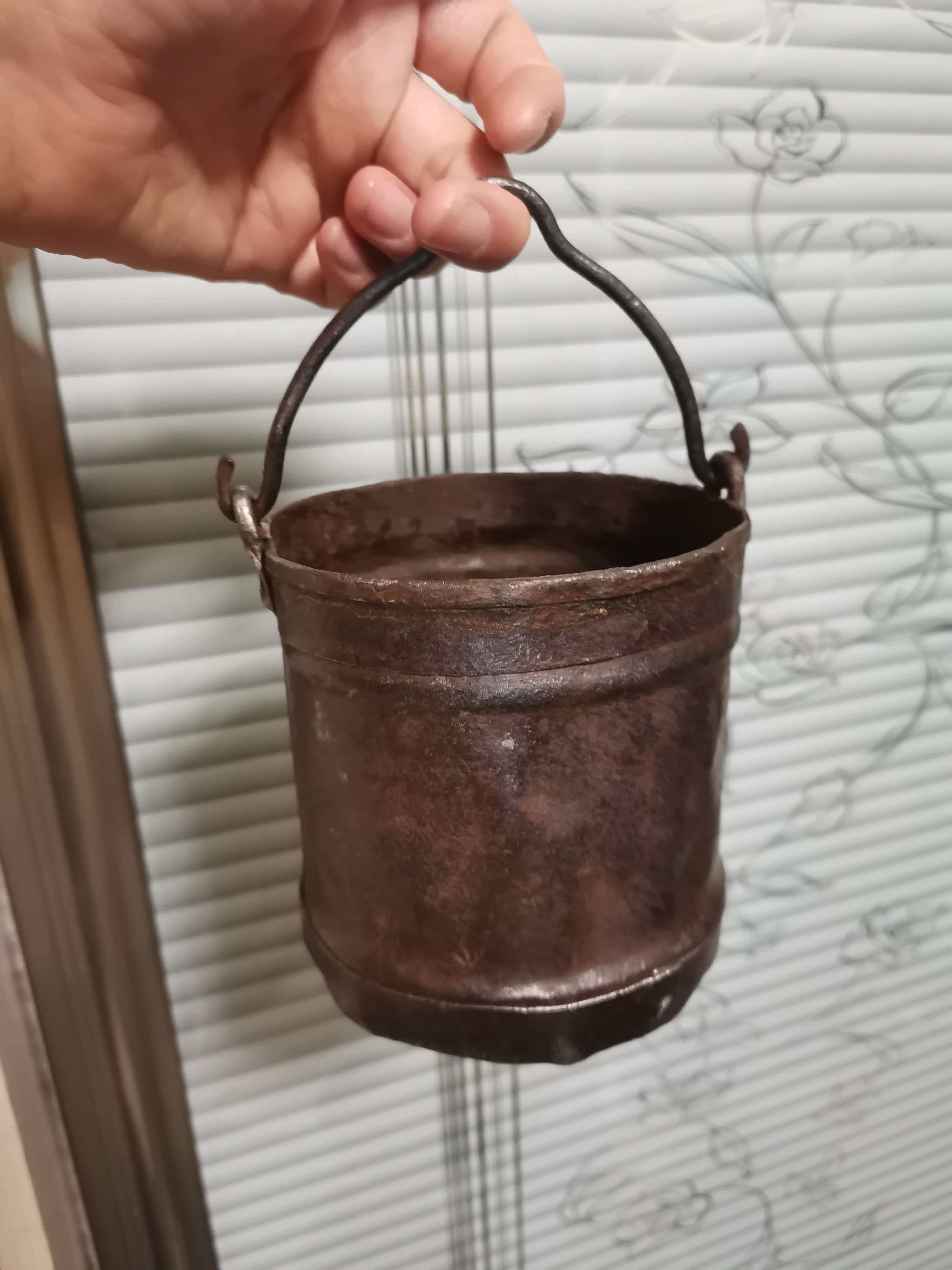 一件铁桶，商品如图