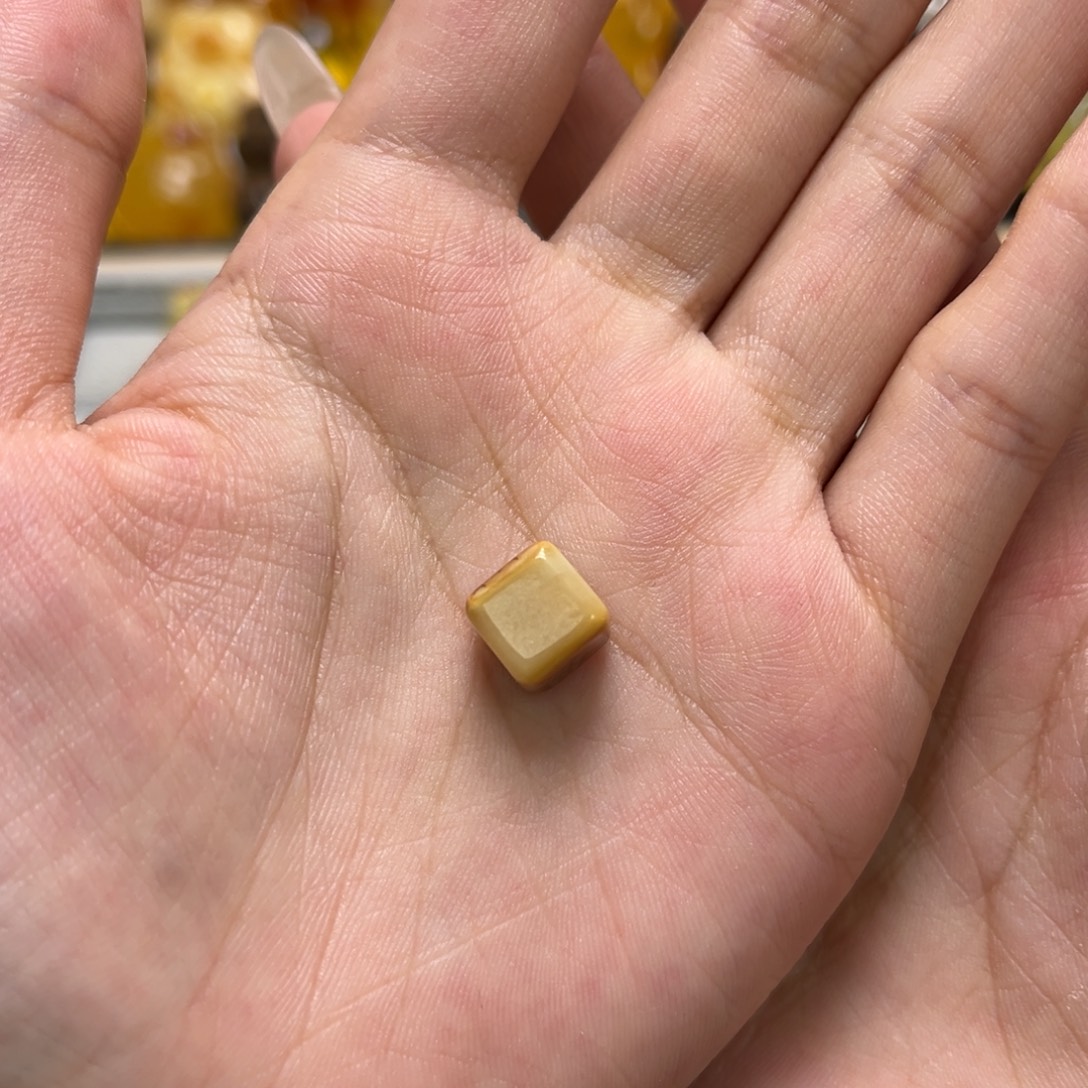 ****阿琥珀未镶嵌裸石天然琥珀