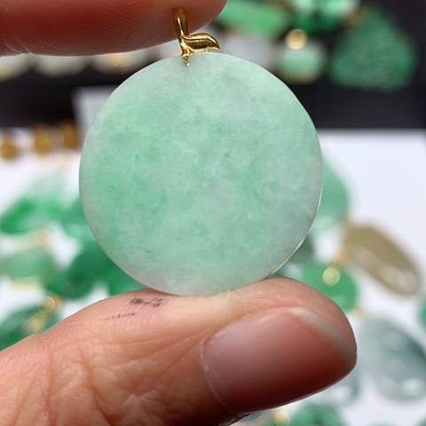 翡翠吊坠(不含链)18K金镶嵌