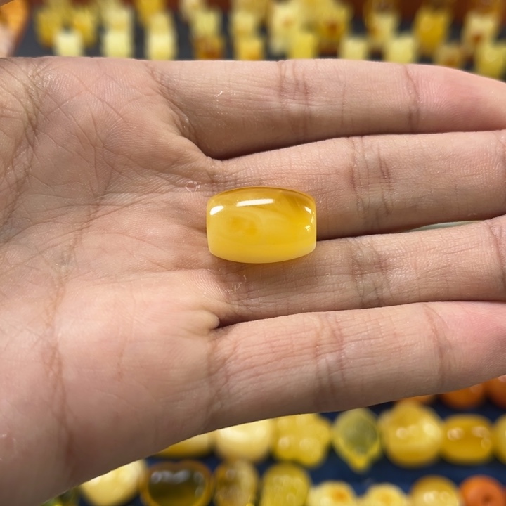 琥珀未镶嵌裸石卡12大加金白桶珠