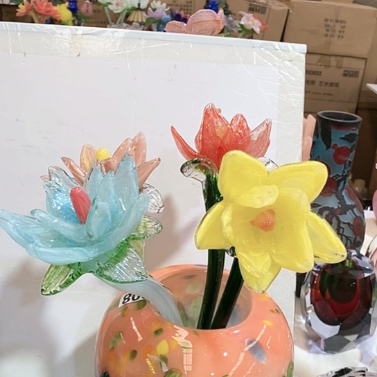琉璃花瓶高45厘米宽9厘米