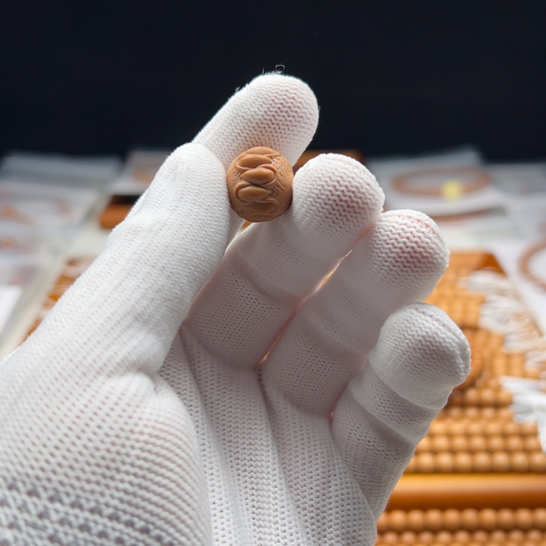 猴头核桃吊坠吞噬