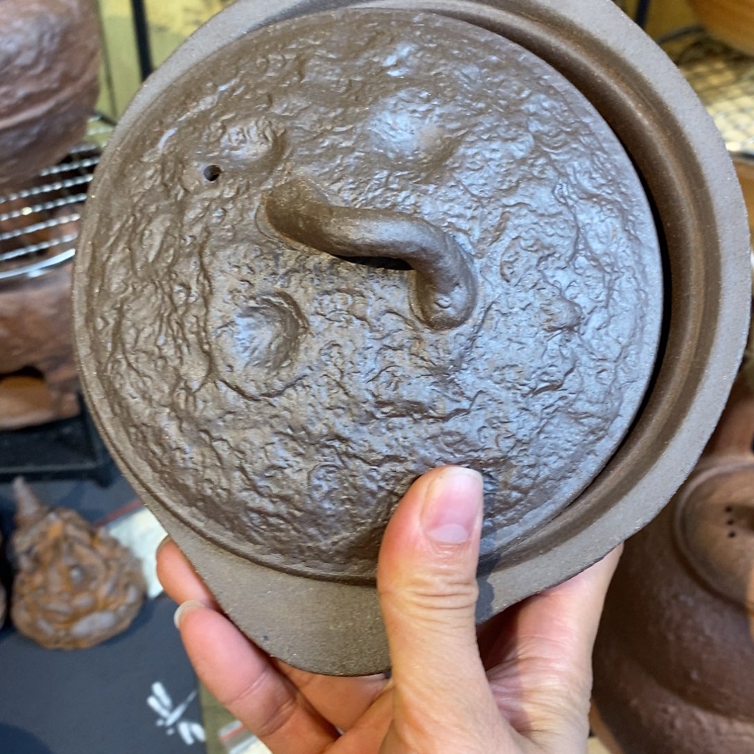 瓷片我在挑战丹在这里大学校园内