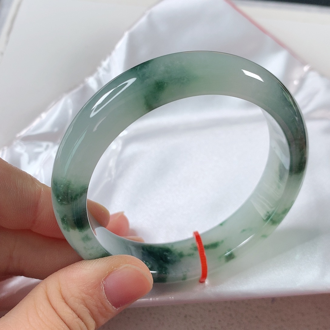 翡翠手镯未镶嵌①①⑤