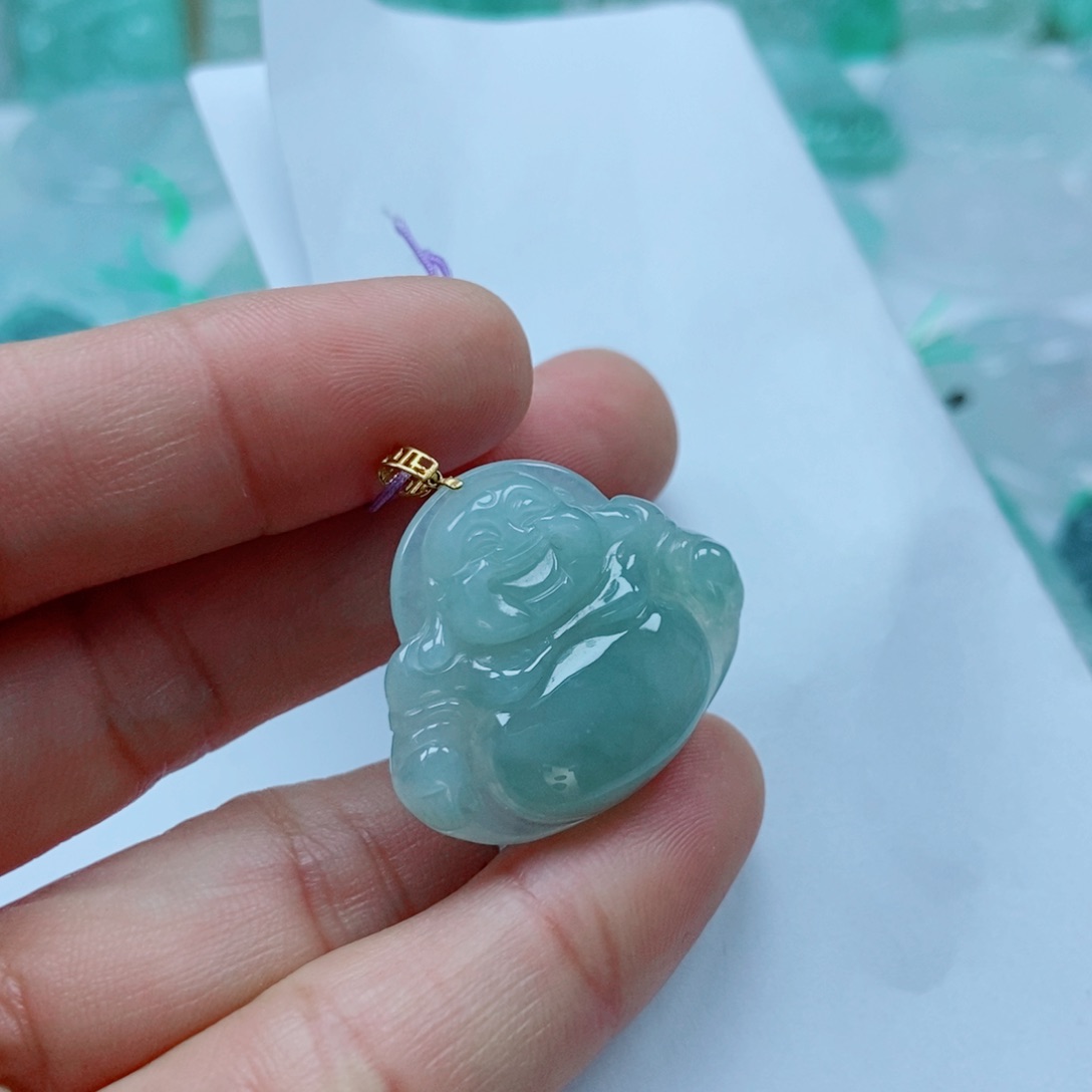 翡翠颈饰未镶嵌甜*儿天然