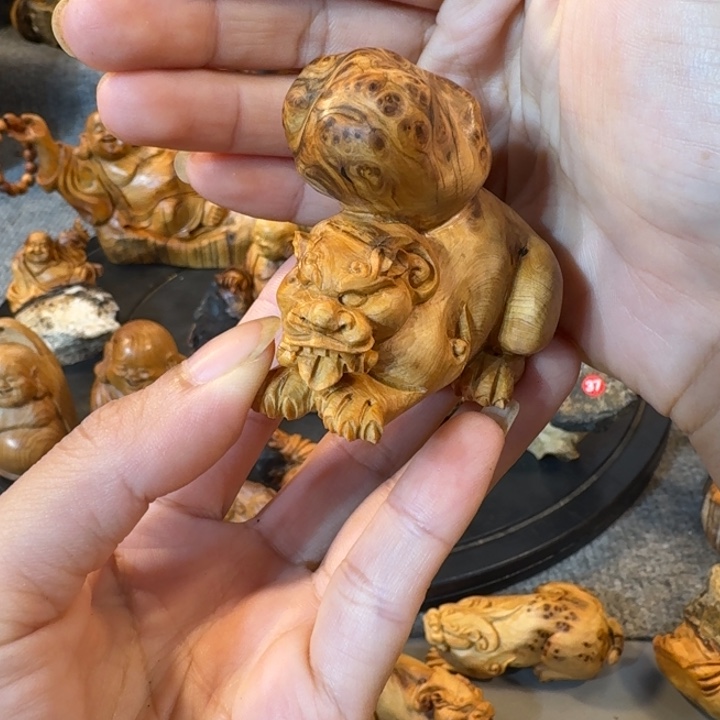 崖柏摆件手把件等