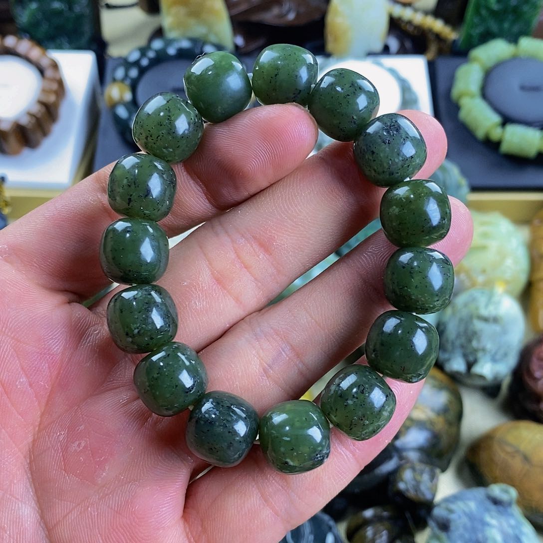 岫岩河磨玉（透闪石质玉）手串未镶嵌