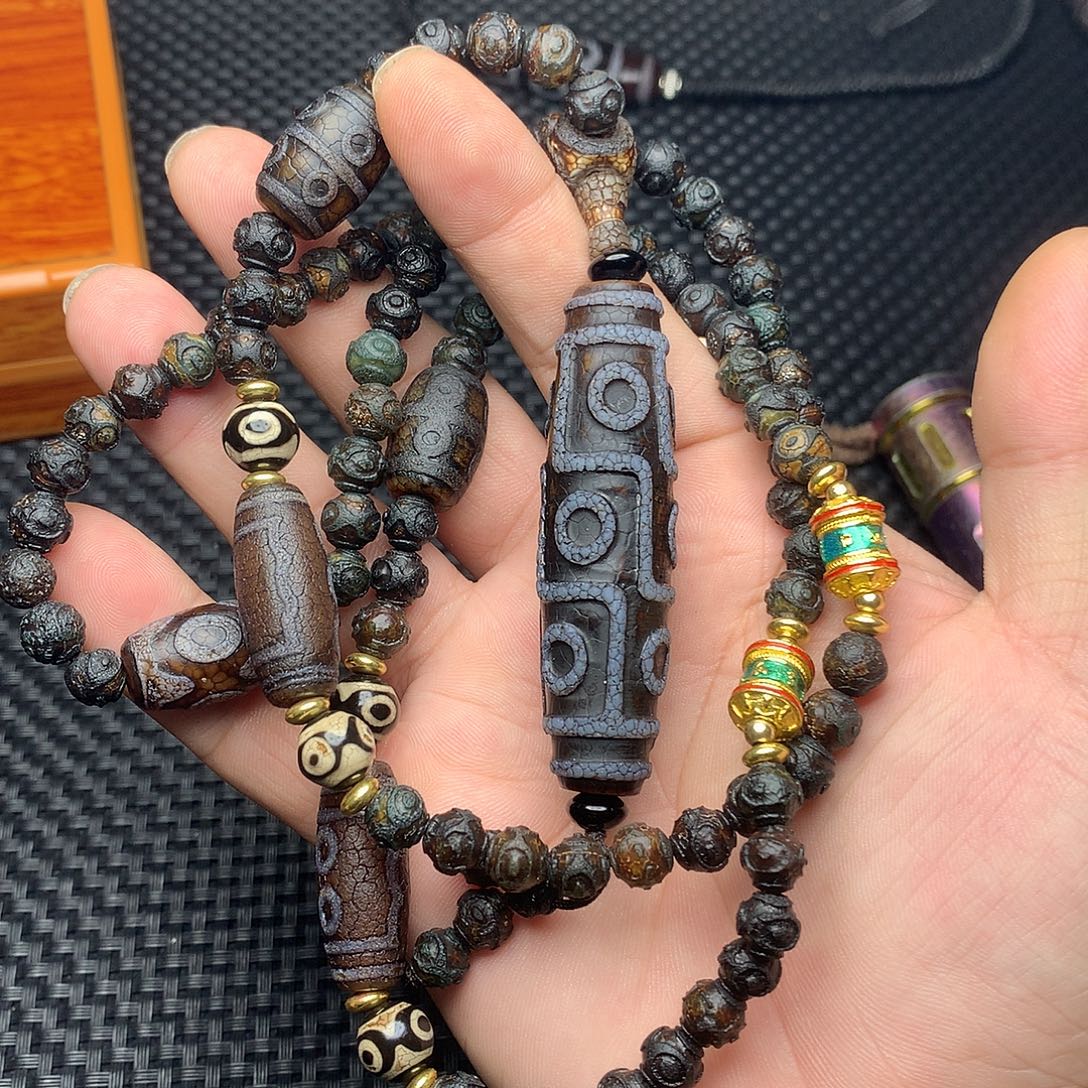 M***r玛瑙/玉髓未镶嵌手链