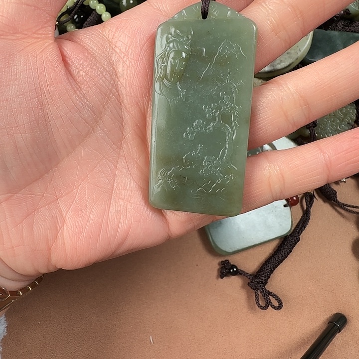 和田玉颈饰未镶嵌