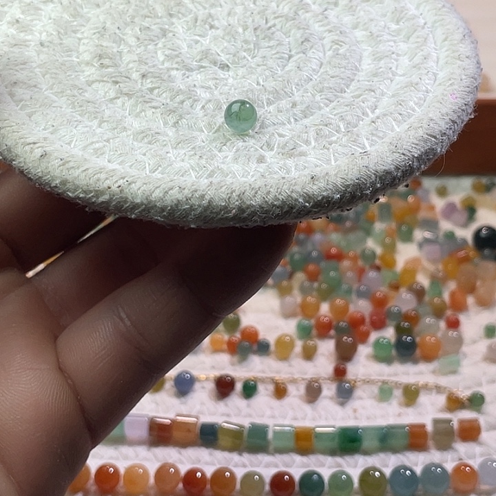 翡翠散珠未镶嵌定制翡翠卡6.2