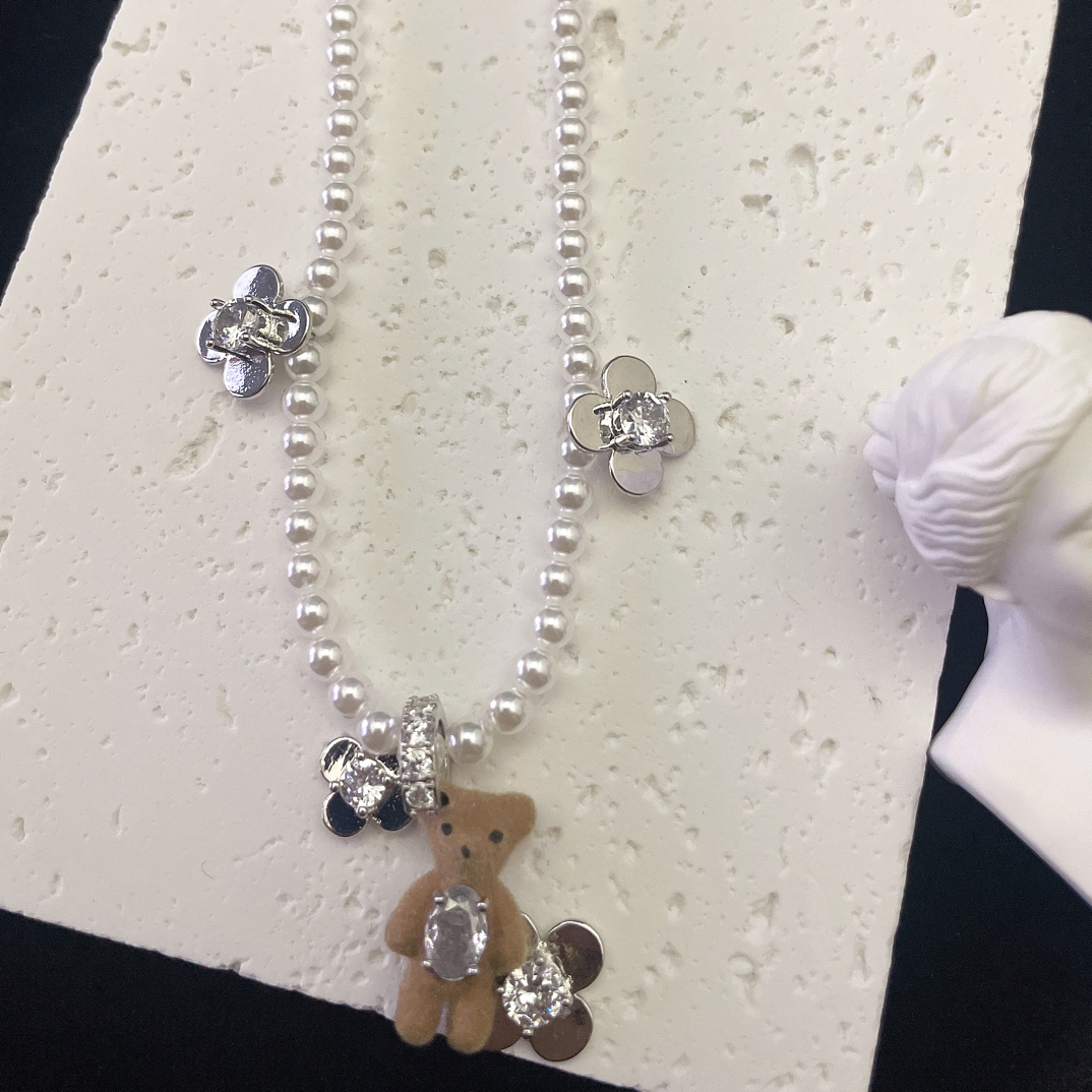 钛钢仿珍珠吊坠 毛绒可爱小熊珍珠女轻奢气质设甜美潮配饰