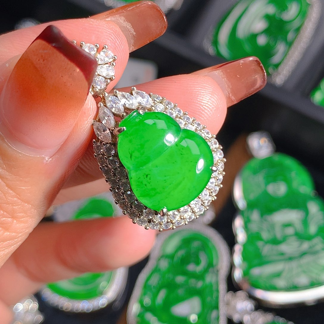 翡翠吊坠(不含链)未镶嵌