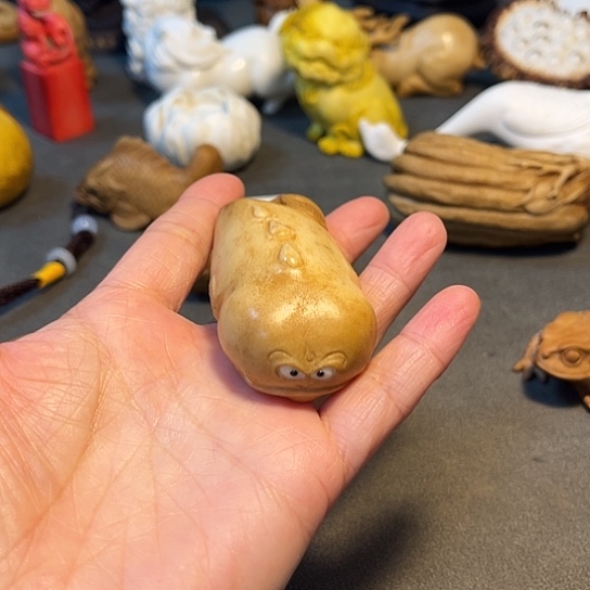 江***水把件鹿骨鹿角鱼的手把件