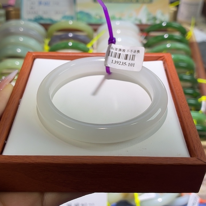 和田玉未镶嵌手镯10