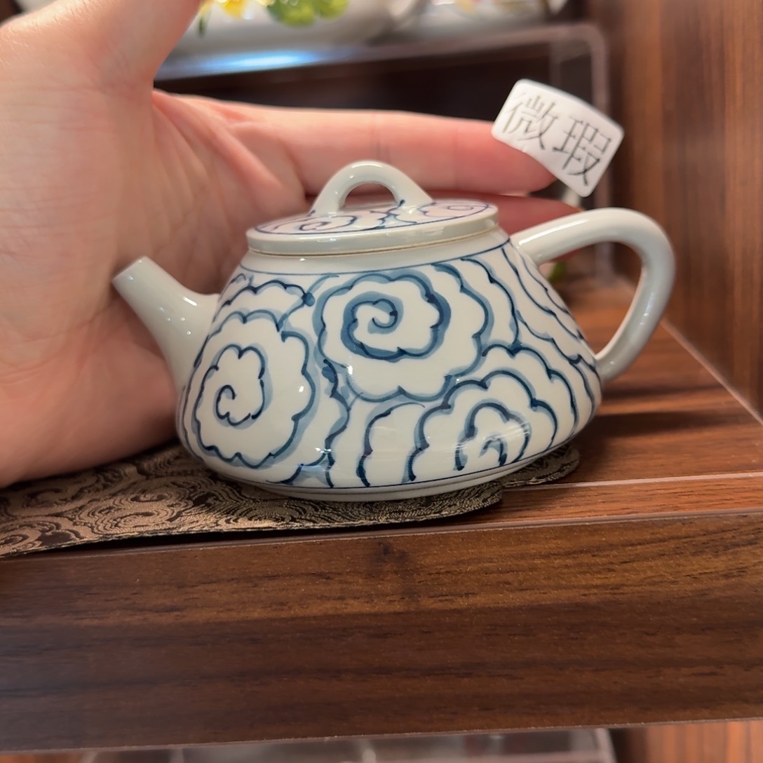 釉下手绘茶具微瑕