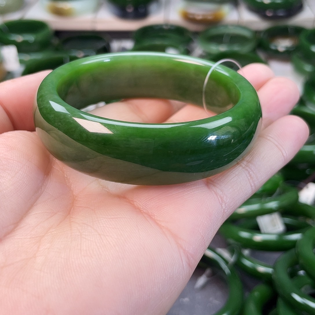 和田玉（碧玉）手镯未镶嵌
