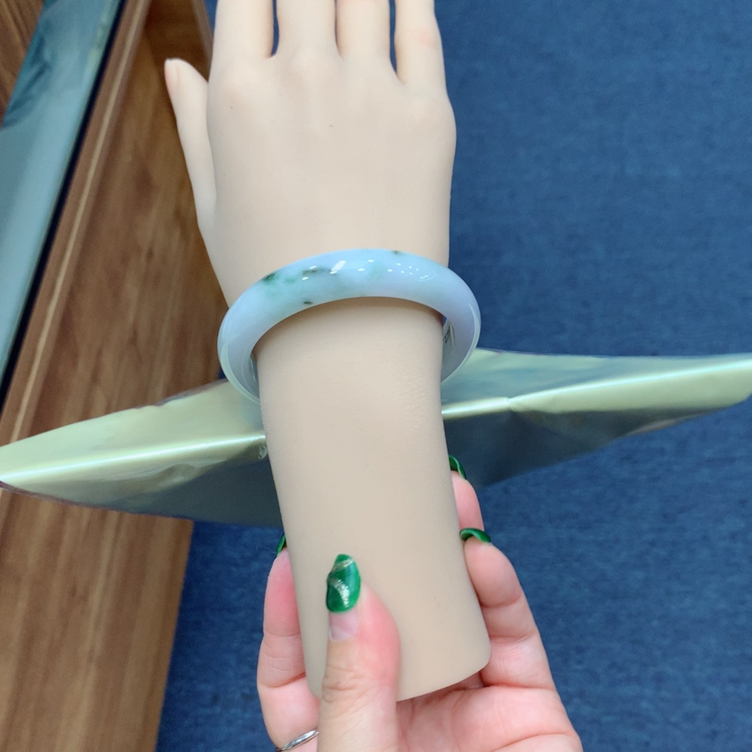 未镶嵌手镯翡翠买断