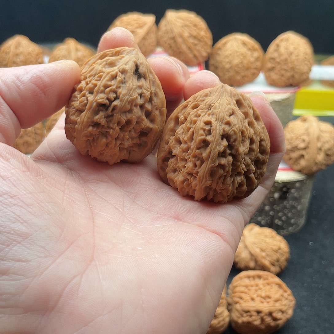 文玩核桃把件ゞ****?南疆文玩核桃手把件