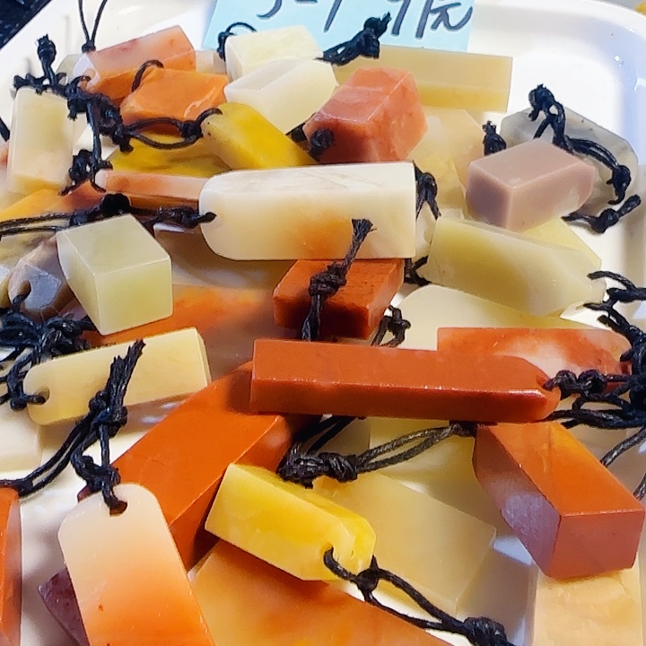 青田石印石老挝石52个扁章尺寸非常小，0.几1.几的公分