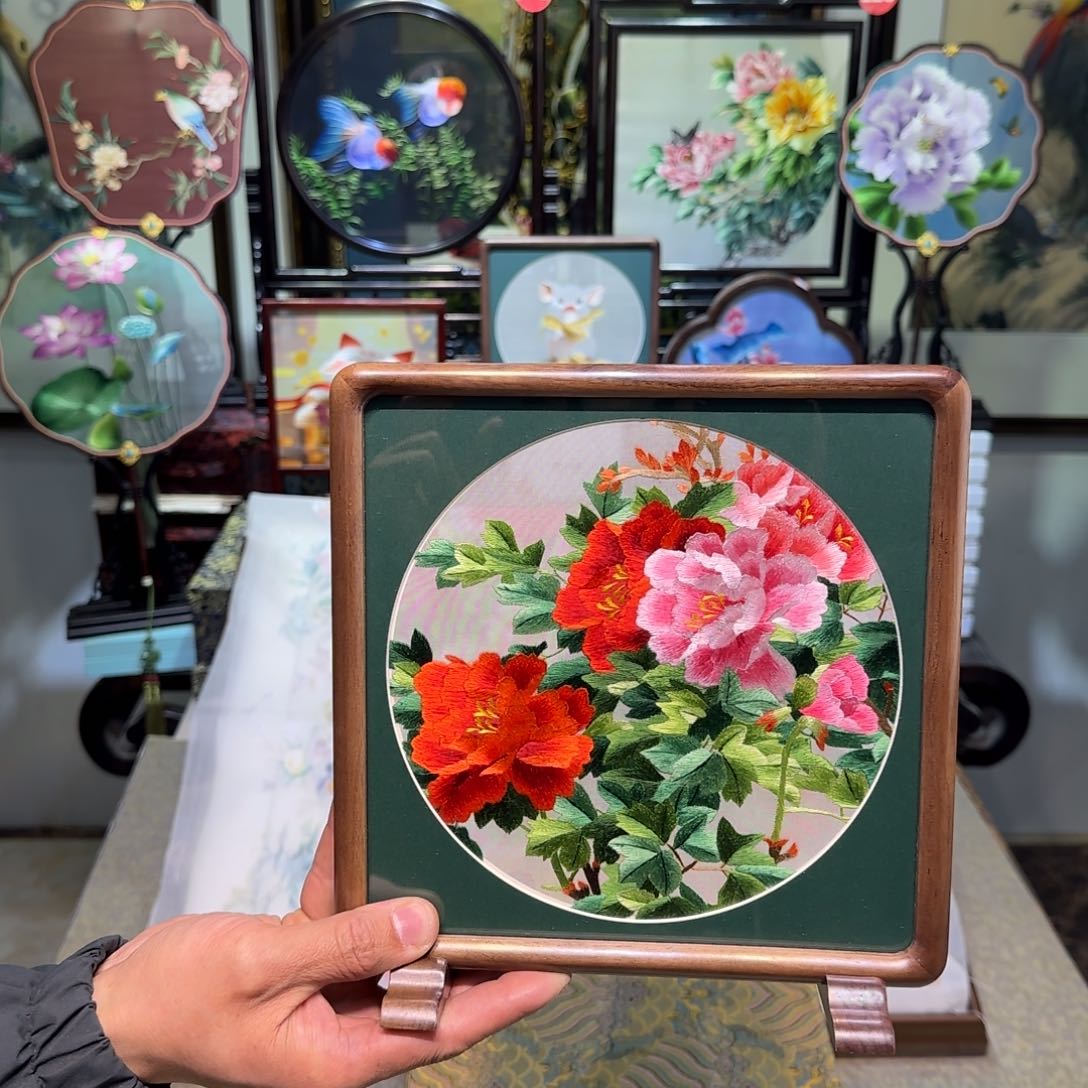 刺绣刺绣工艺精湛