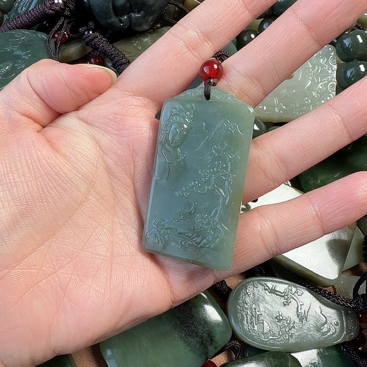 和田玉未镶嵌颈饰