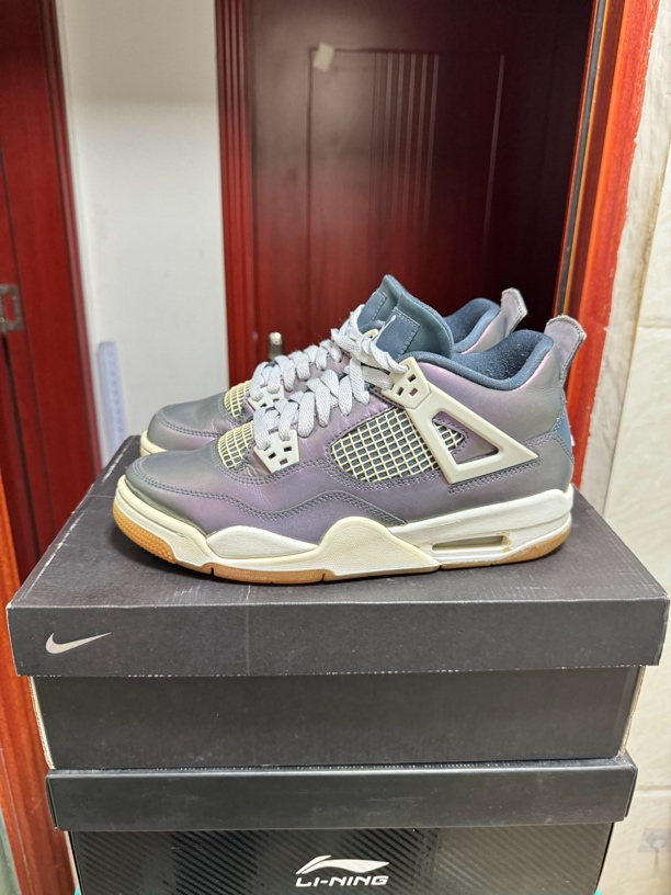 40码 AJ4 电光紫 93新成色 无原盒 篮球鞋