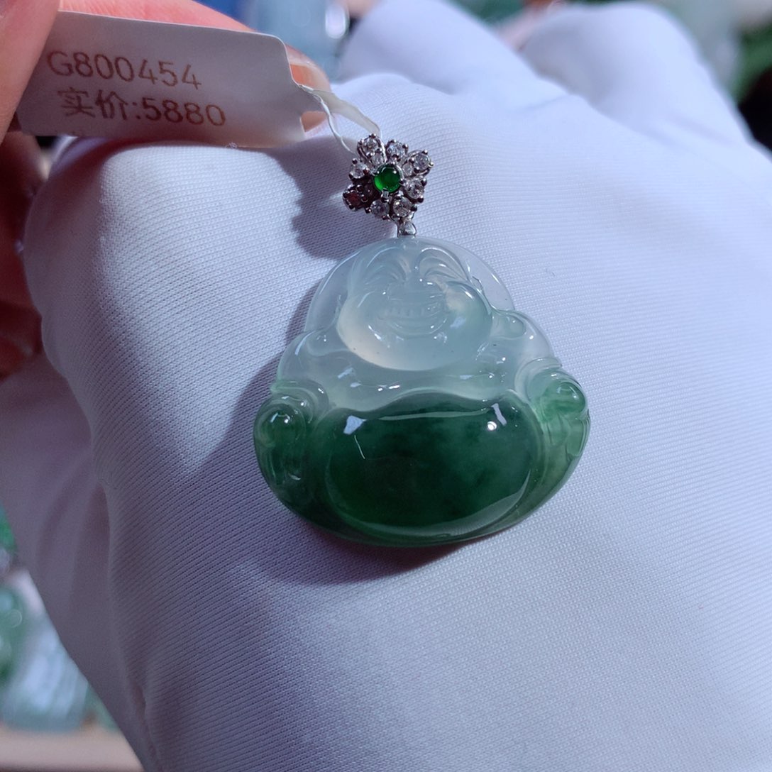 翡翠颈饰18K金镶嵌佛公