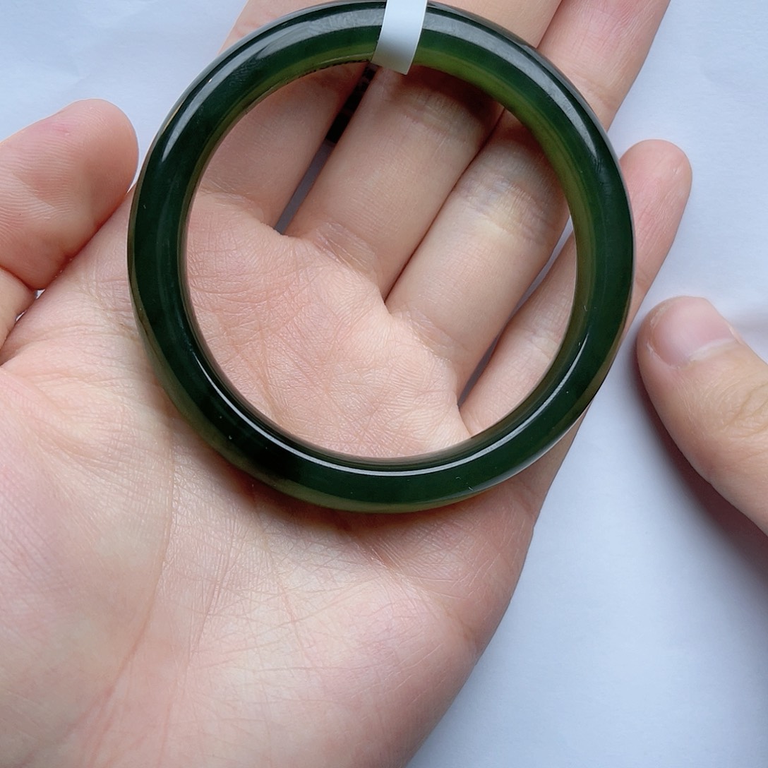 和田玉手镯53 54圈口。k k未镶嵌