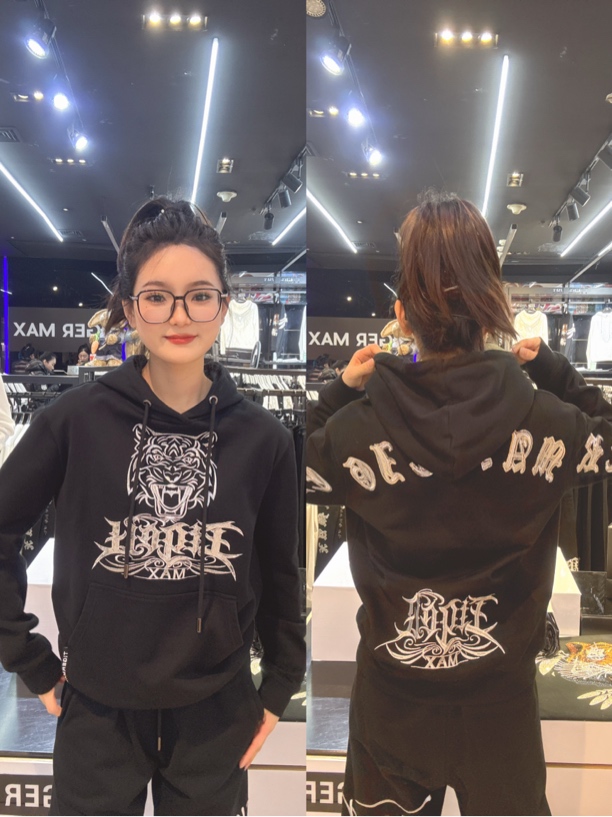 TIGERMAX 潮牌男女同款重工珠片绣帽衫WY240905