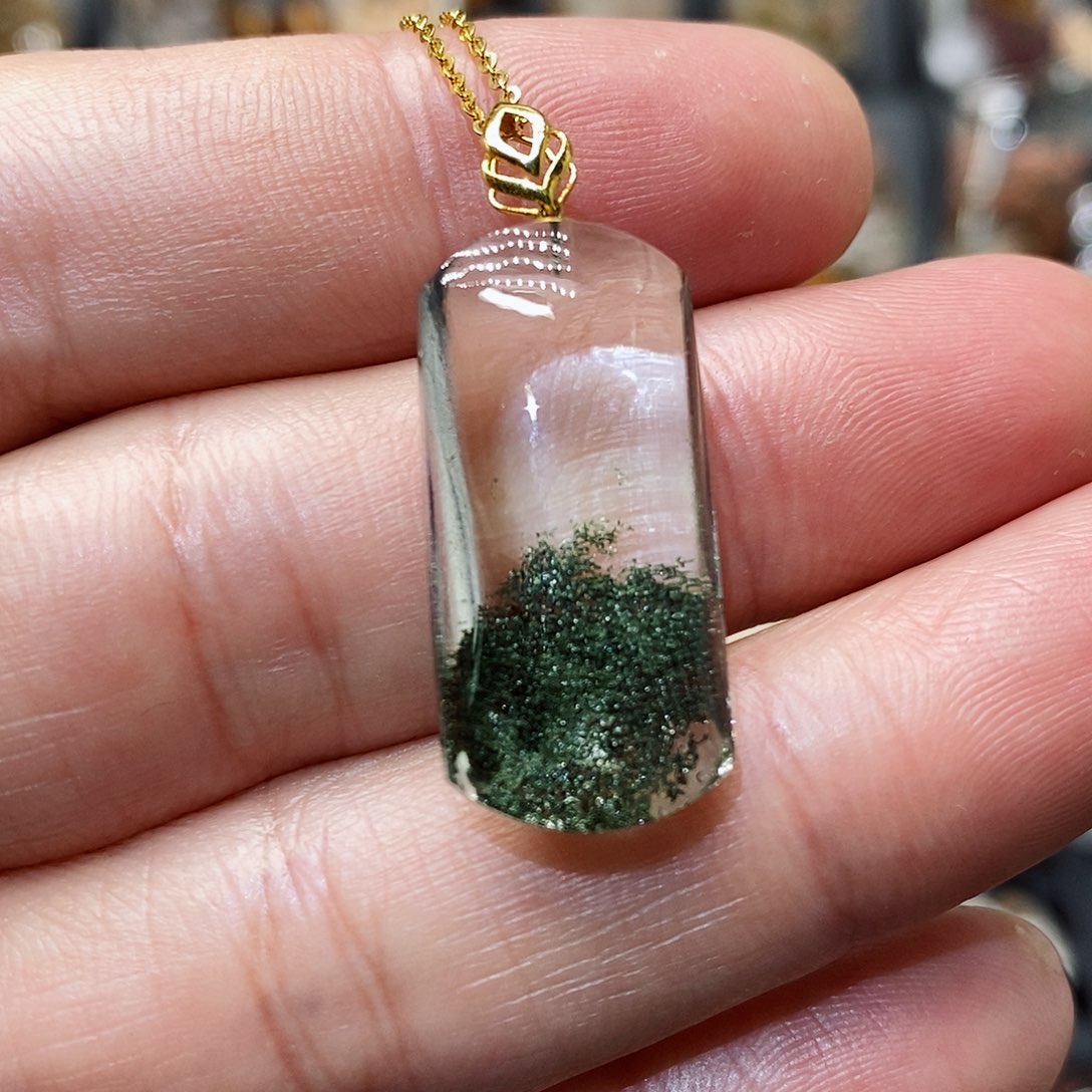 水晶颈饰18K金镶嵌天然精致水晶吊坠