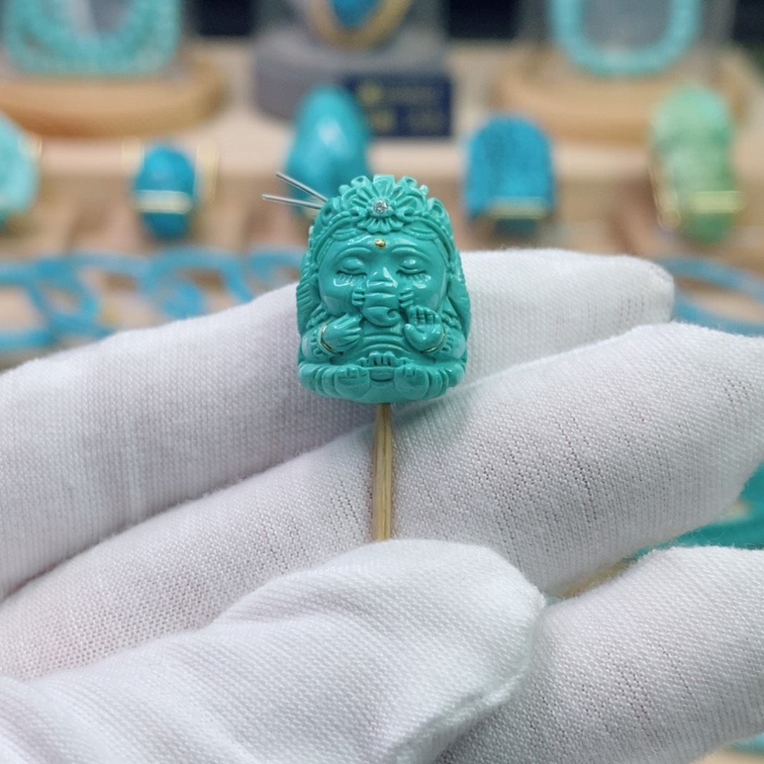 绿松石未镶嵌珠宝奇石