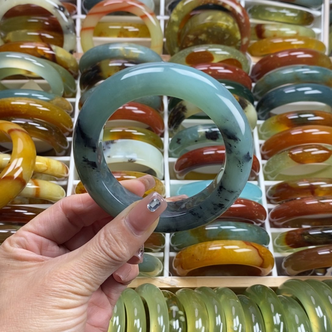 未镶嵌蛇纹石玉手镯58