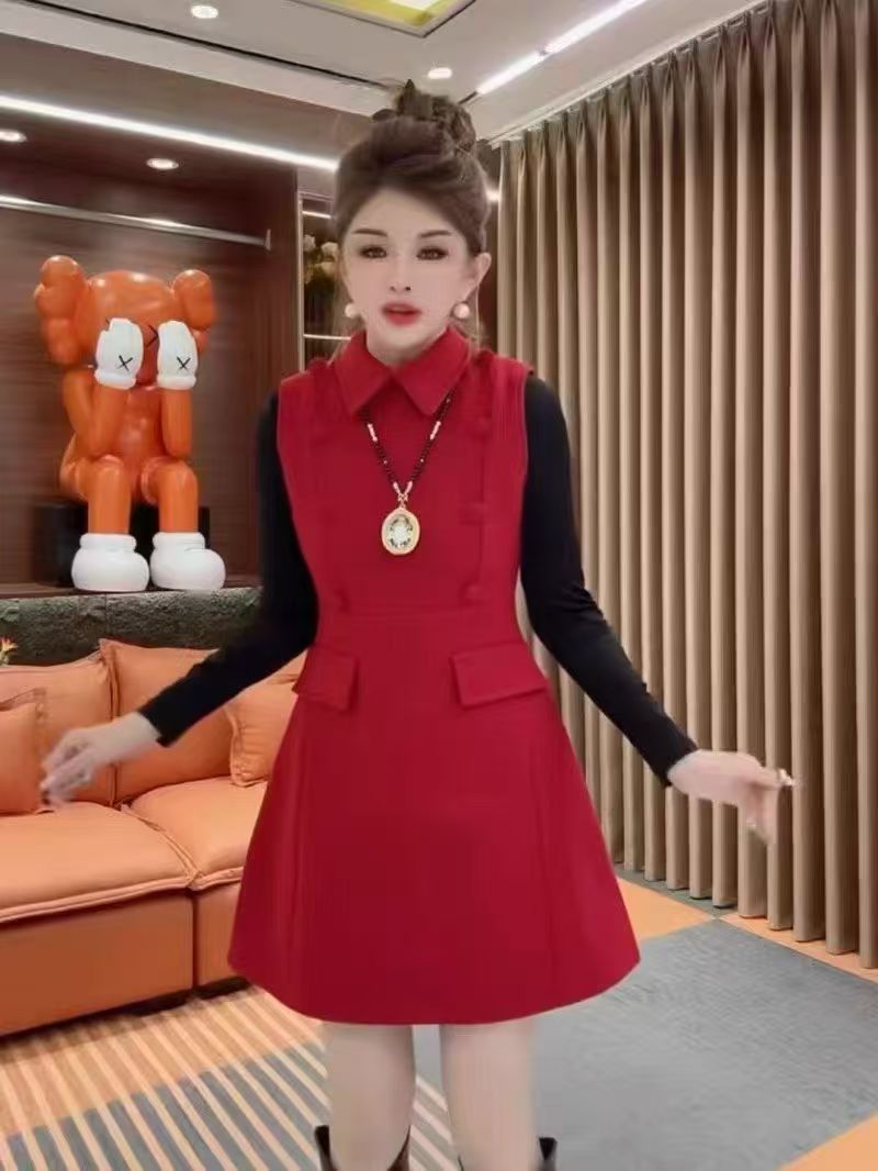 轻奢时尚舒适拼色裙套装新款休闲修身保暖小衫+马甲裙两件套