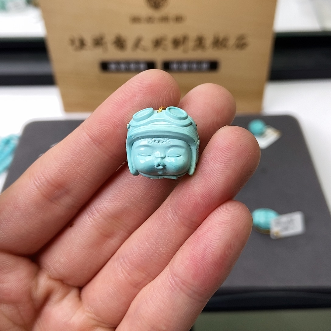 喵***斯绿松石未镶嵌珠宝奇石