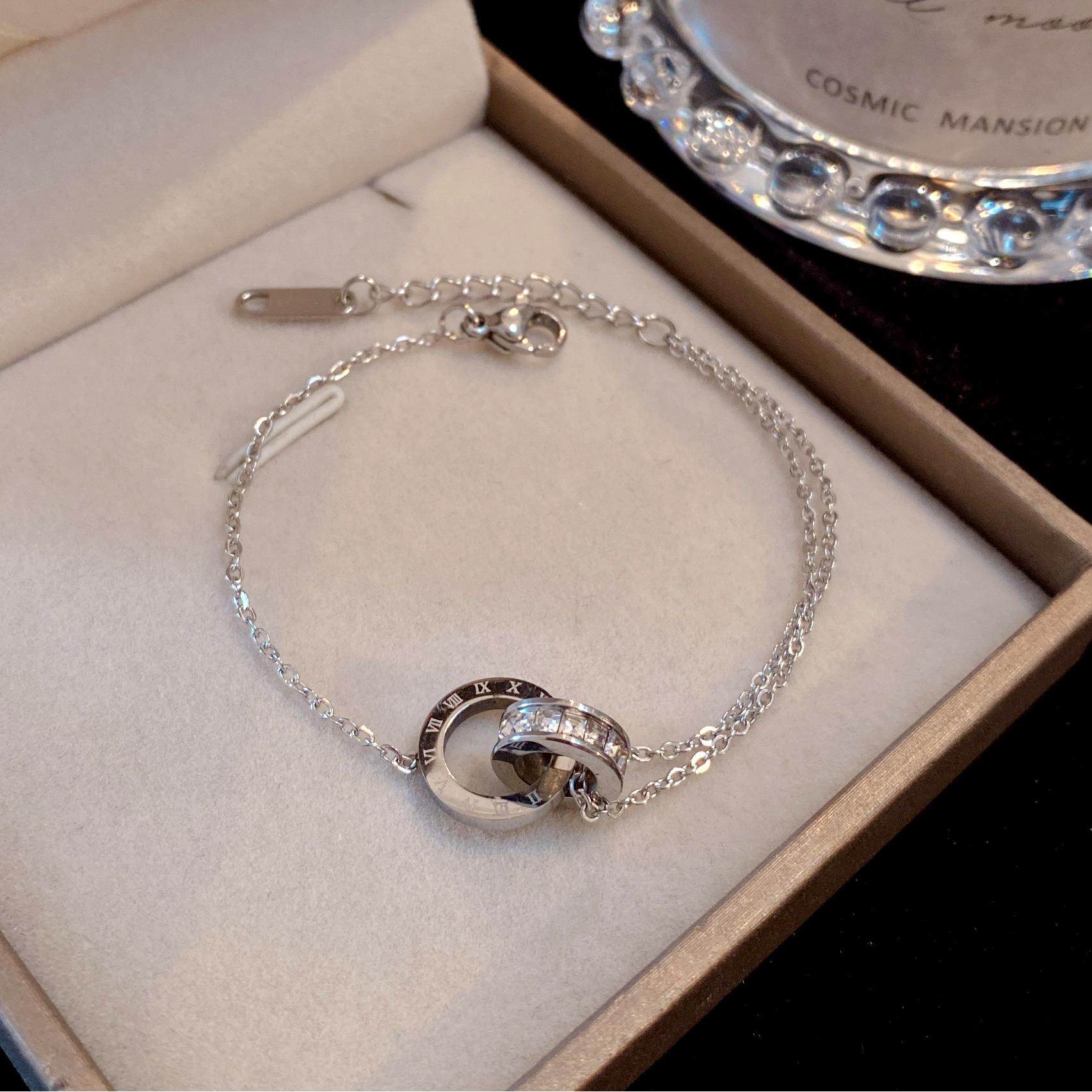 钛钢手链 梅姐饰品126 冷淡风银色环环相扣手链时尚高级感手饰