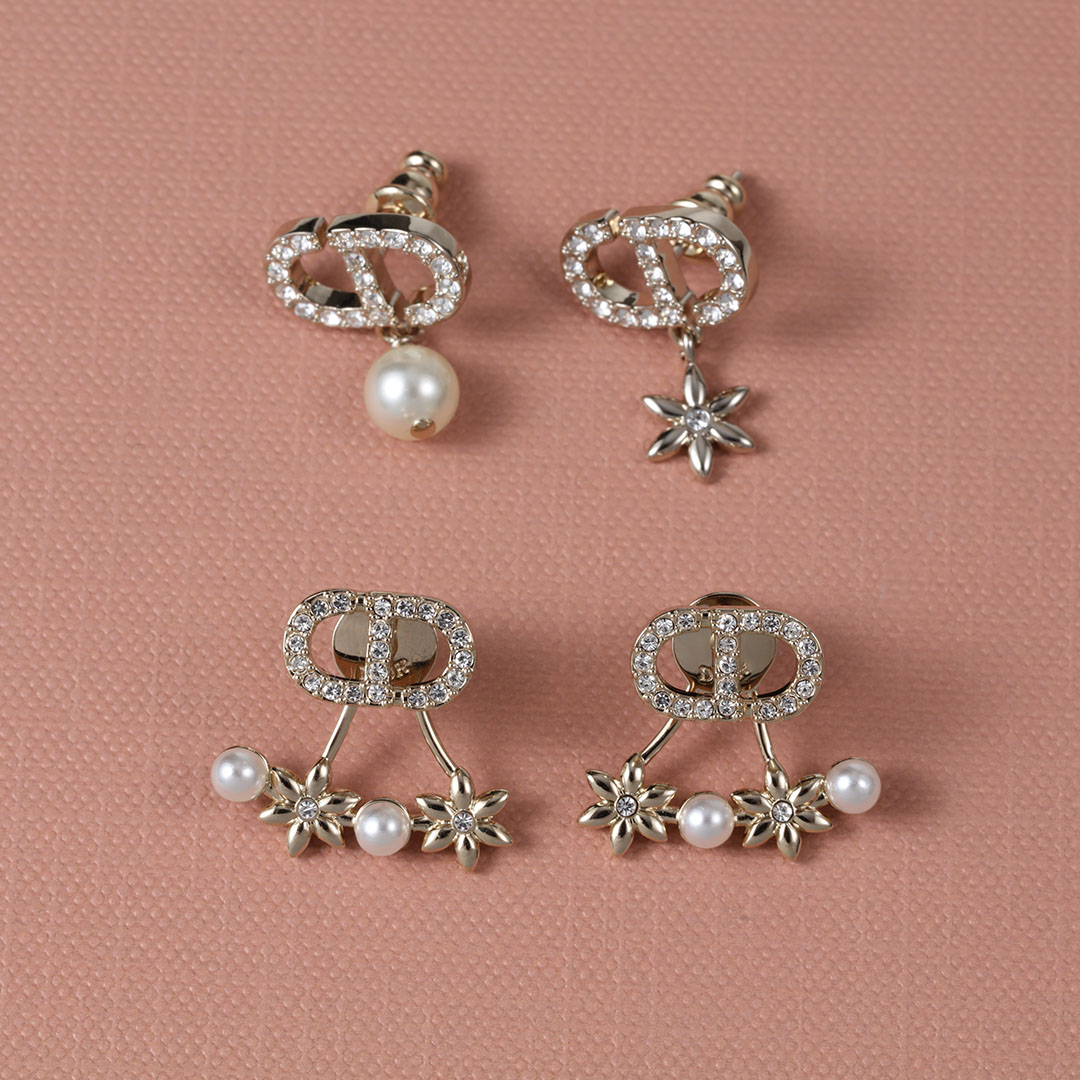 铜合金合成锆石耳饰 25新款淡金色不对称水钻字母珠珠耳钉