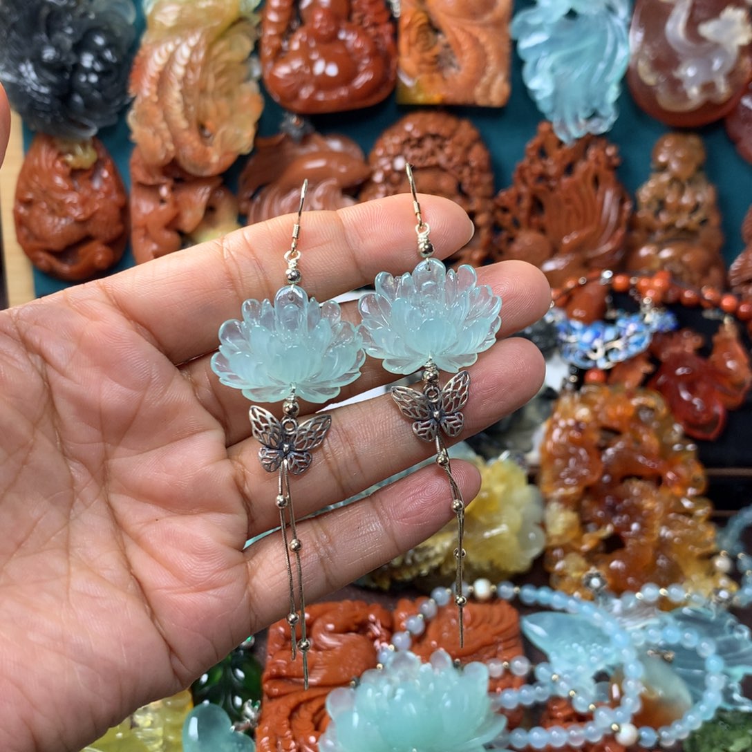 蛇纹石玉耳坠未镶嵌顾*娜