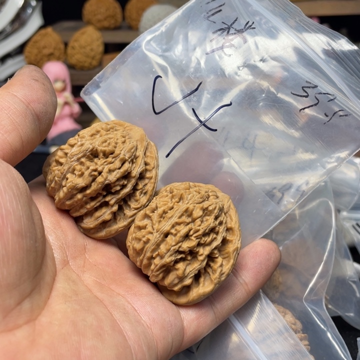 文玩核桃把件J*四座楼