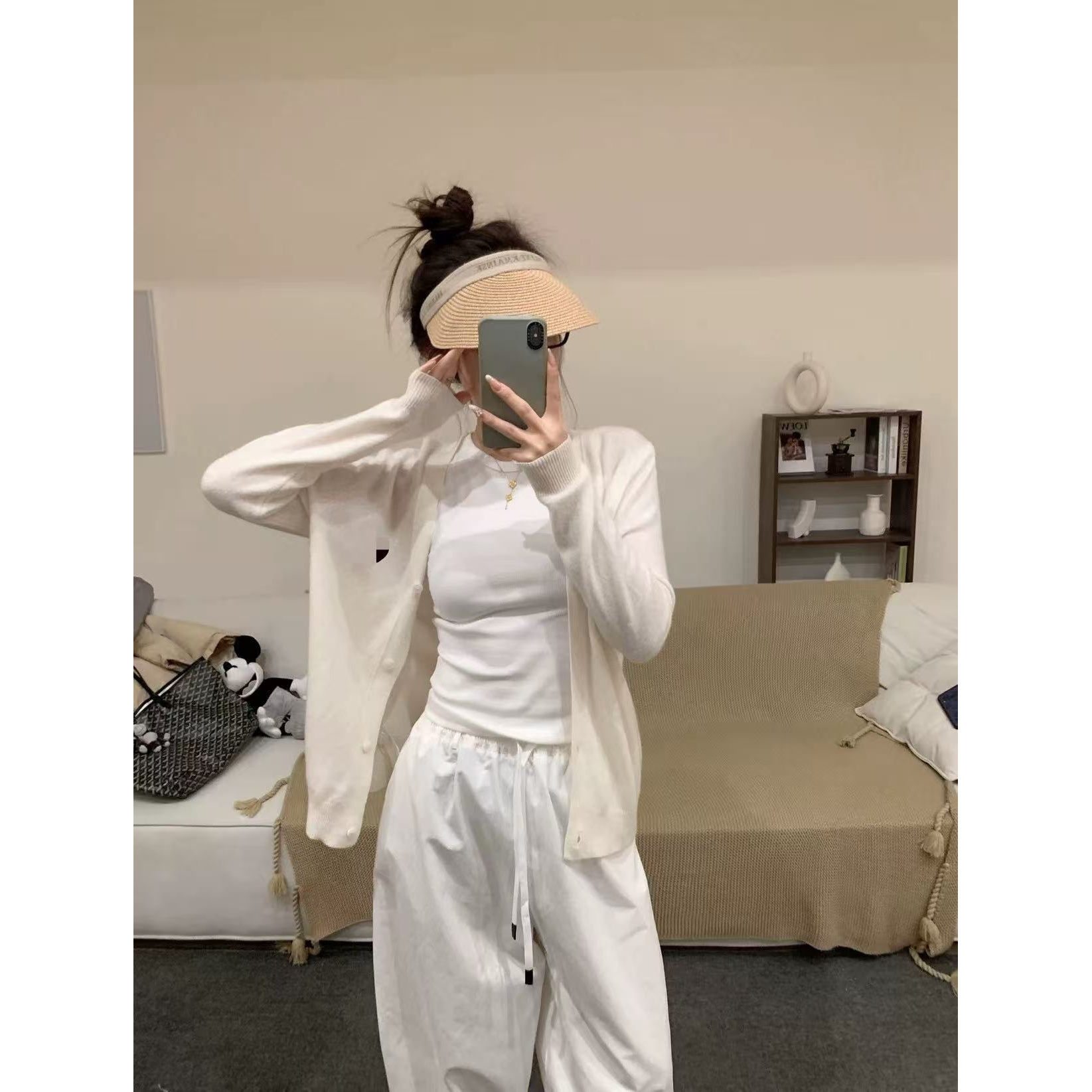 0604 春秋新款休闲刺绣针织开衫女简约慵懒风宽松毛衣外套8203