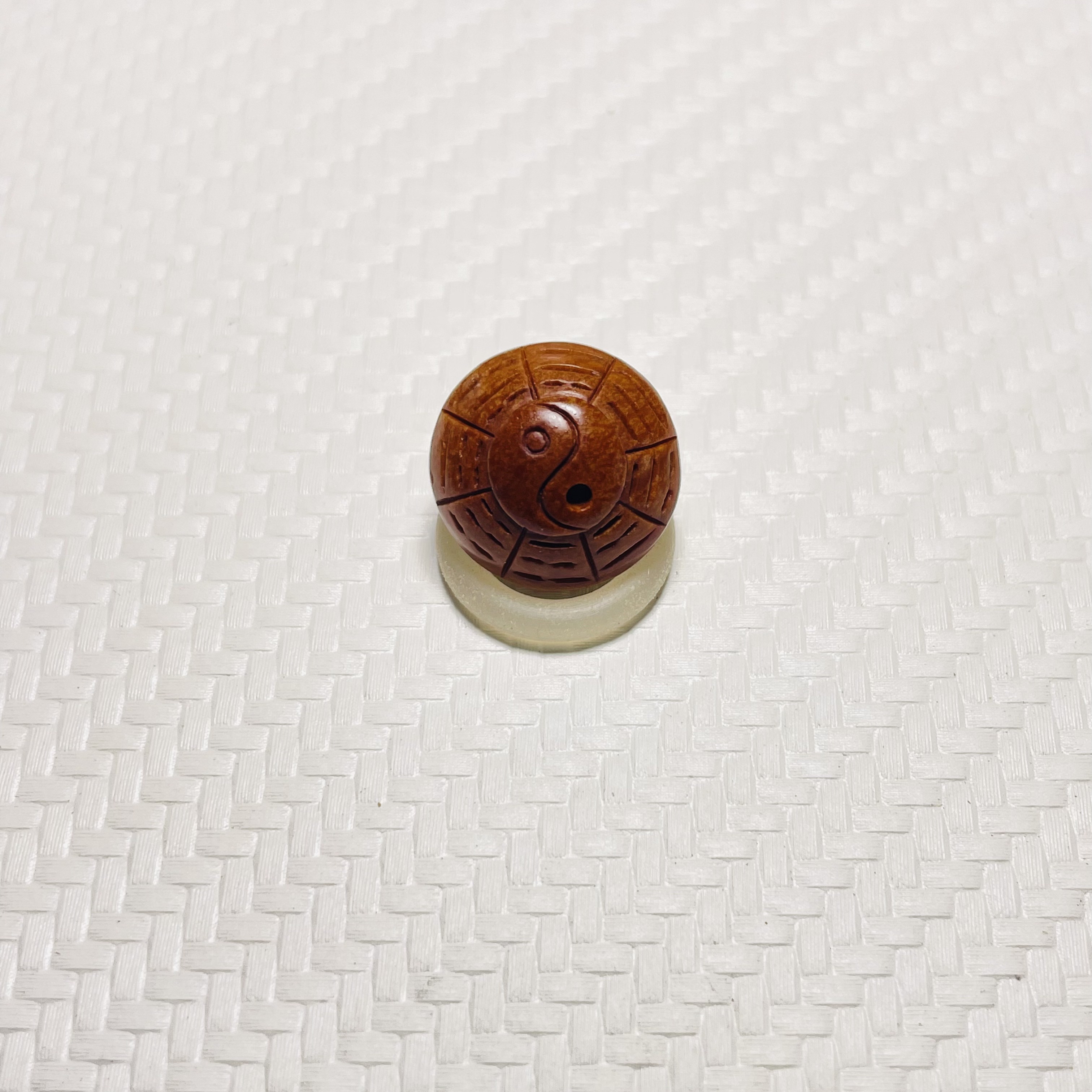 龙纹桃核手工雕刻，先天八卦雨渐耳